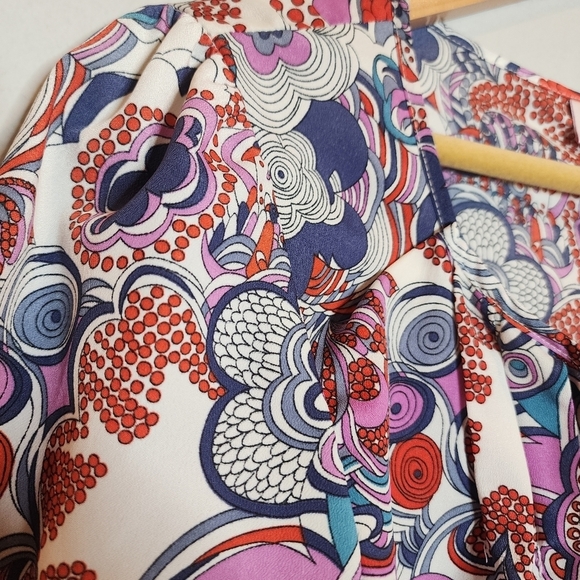 Liberty of London × Target 3/4 Sleeve pleated blouse.  Ruffle hem.  Size medium. - Picture 4 of 15